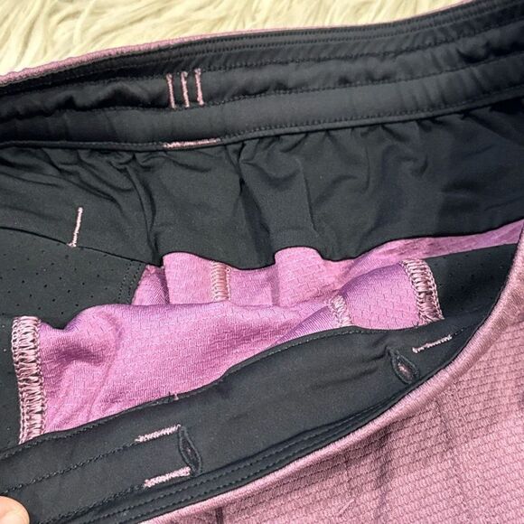 Lululemon Relaxed-Fit Training Short 8" Vintage Plum size small - Picture 6 of 10